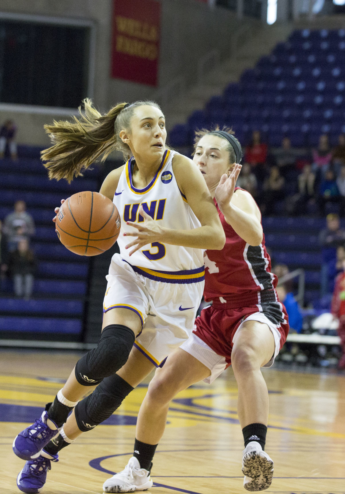 121519kw-uni-womens-bball-02